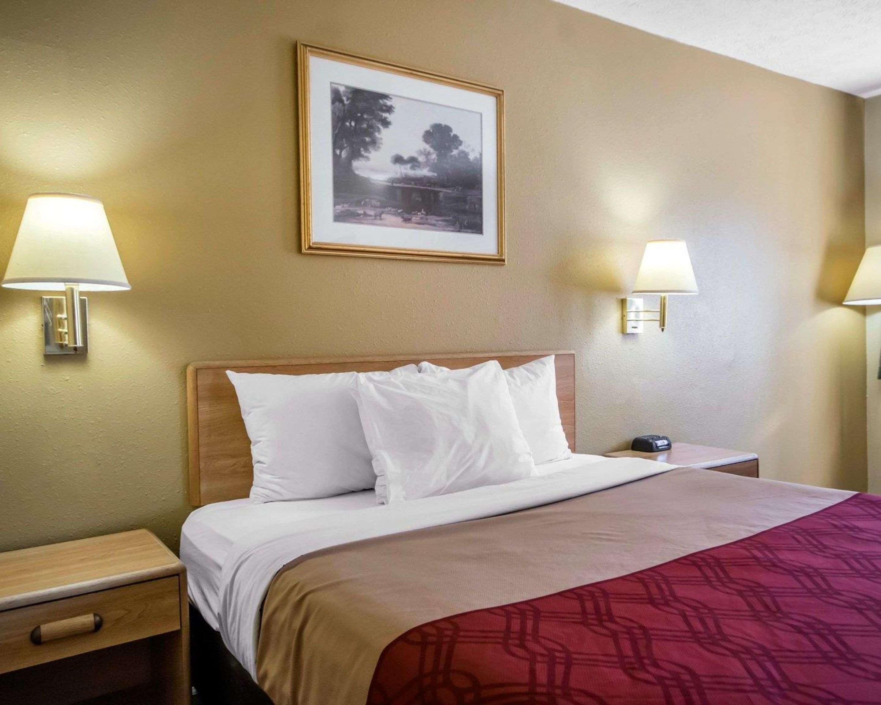 Econo Lodge Erlanger - Cincinnati Airport Exterior photo